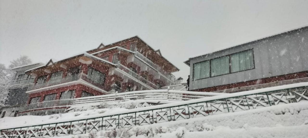 Aaryam Resort, Auli Joshīmath Kültér fotó