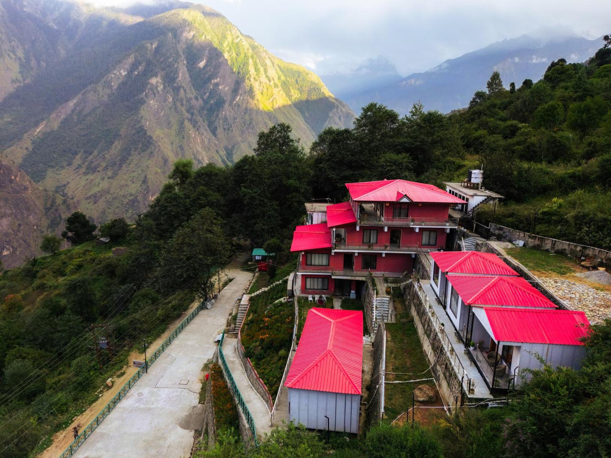 Aaryam Resort, Auli Joshīmath Kültér fotó