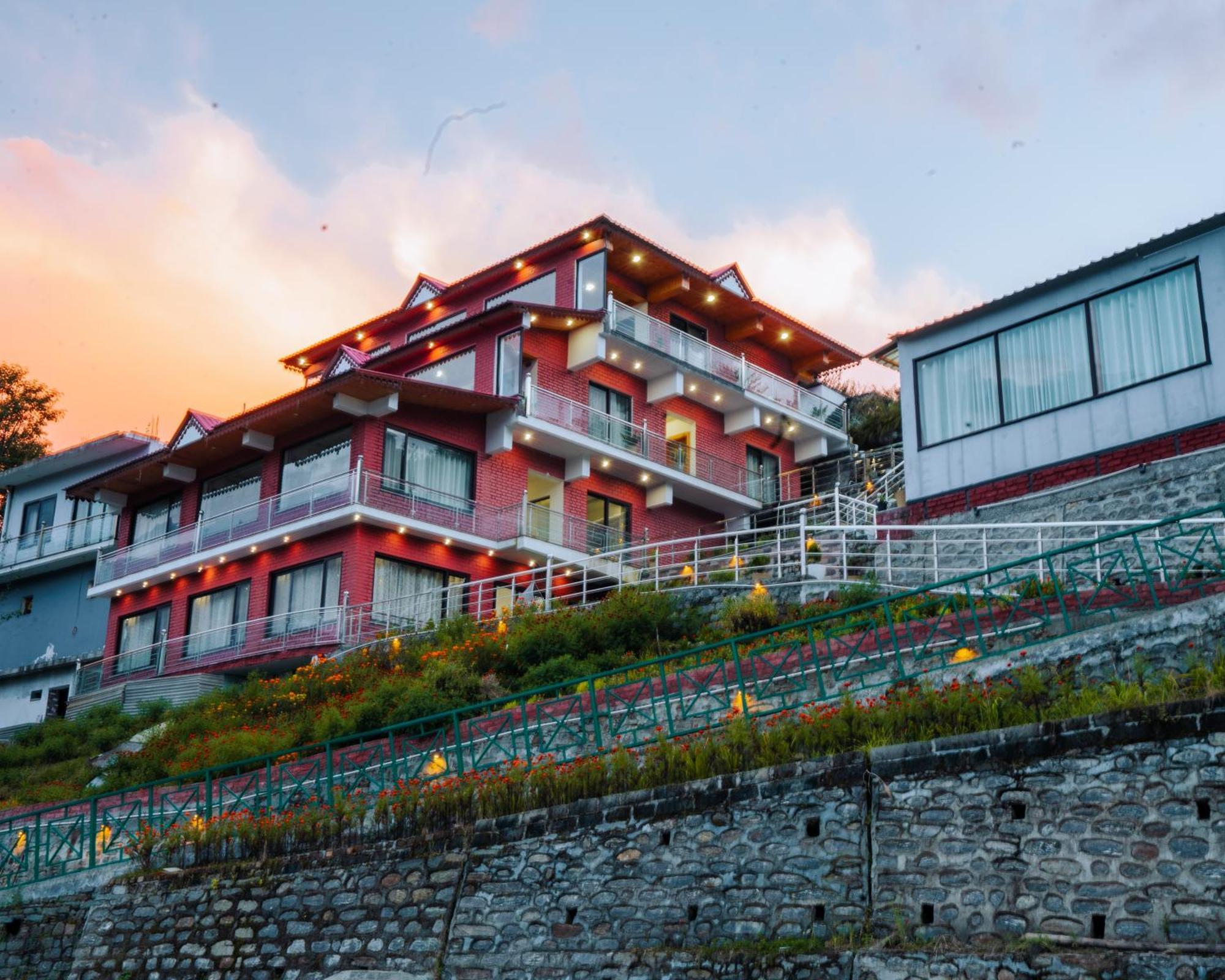 Aaryam Resort, Auli Joshīmath Kültér fotó